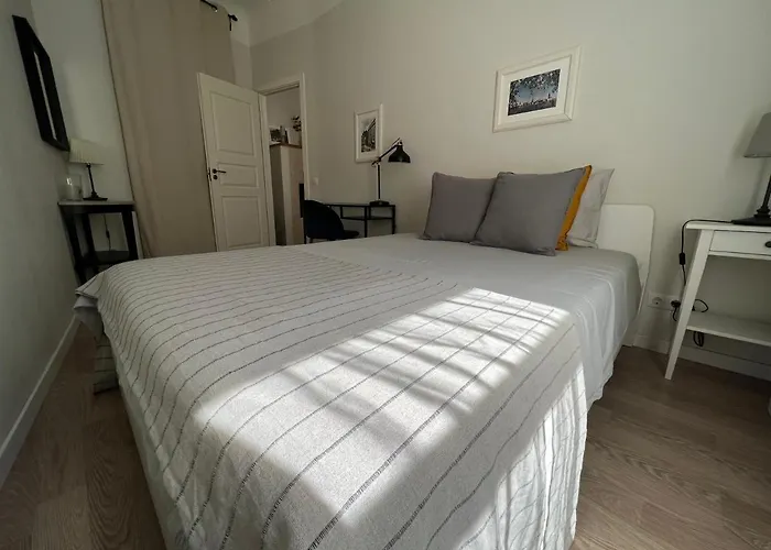 Renovated Apartment In Riga Center